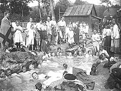 1918 bathing in sulphur thermal spring