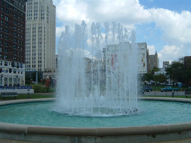 Saint Louis University Fountain - St. Louis, Missouri - Fountains on