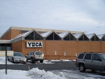 Ywca Elm Centre. YMCA/YWCA - Allentown