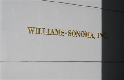 Williams Sonoma Catalog on Williams Sonoma  Inc   San Francisco  Ca   Publicly Held Corporation