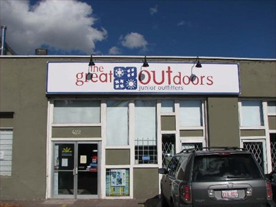 Young Adult Clothing Stores on Outdoors   Calgary  Ab   Outdoor Recreation Stores On Waymarking Com