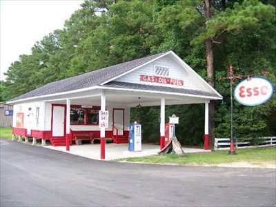 Vintage Esso Service Station, Galivants Ferry, SC - Vintage Gas Stations on 