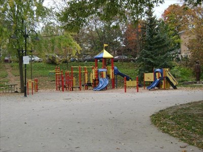Gage Park Playground - Brampton, Ontario, Canada - Public Playgrounds on 