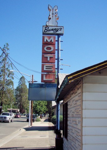 Bunny&#39;s Motel - Grants Pass, OR - U.S. Route 99 - The Pacific Highway on 0