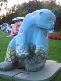 Butterbear Garden Winnipeg Manitoba Bear Statues On
