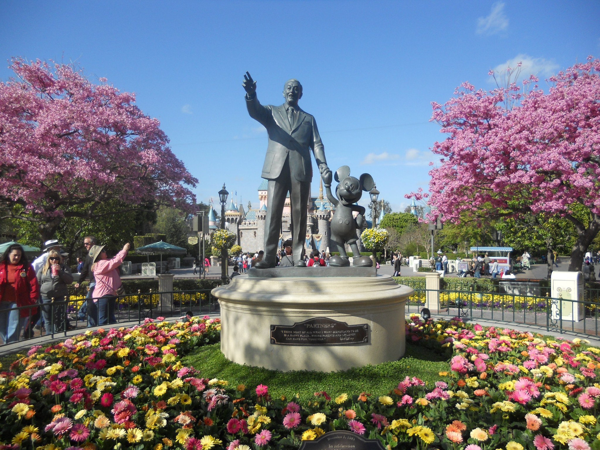 "Partners" Statue depicting Walt Disney & Mickey